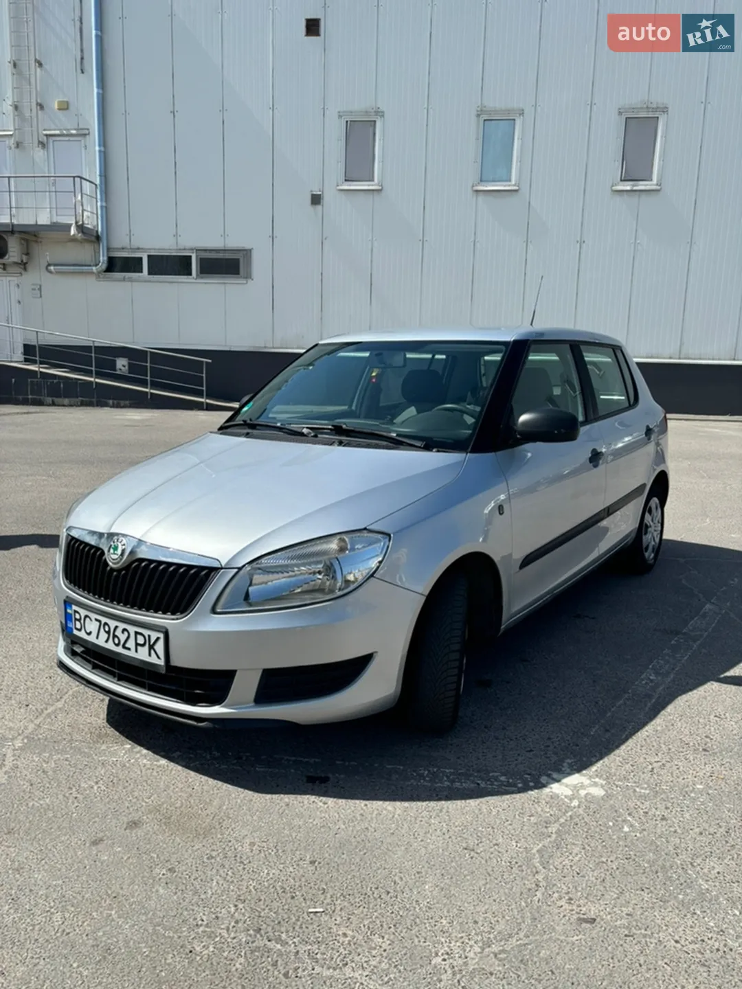 2010 Skoda Fabia - мініатюра 2