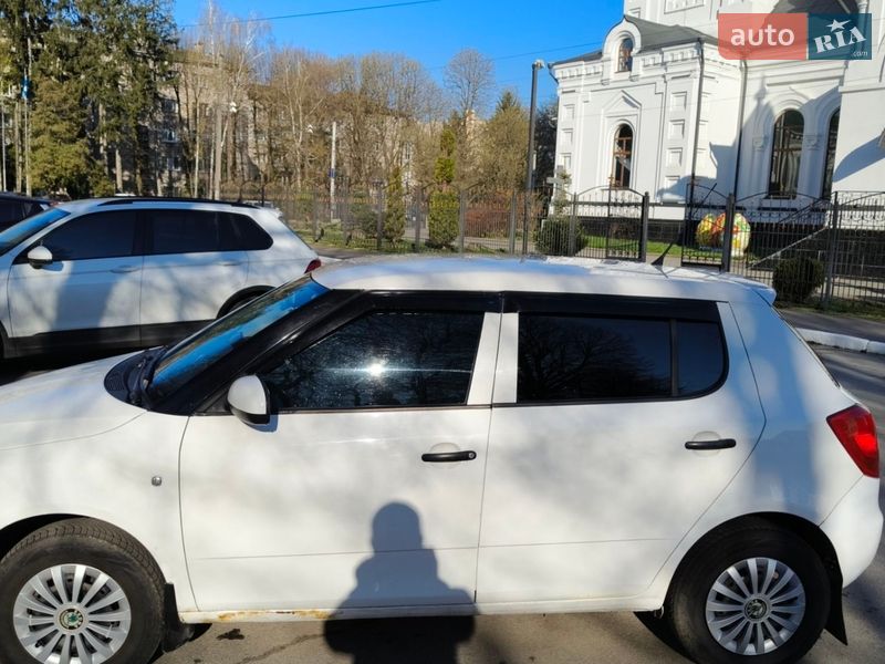 Хэтчбек Skoda Fabia 2011 в Житомире фото 5 Хэтчбек Skoda Fabia 2011 в Житомире