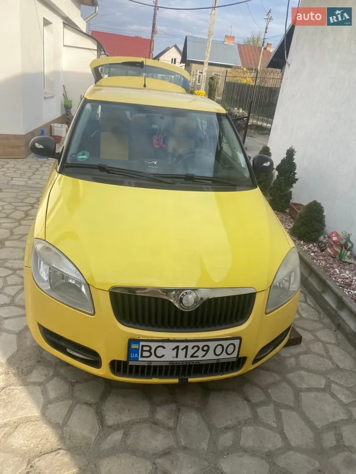 2010 Skoda Fabia - мініатюра 24