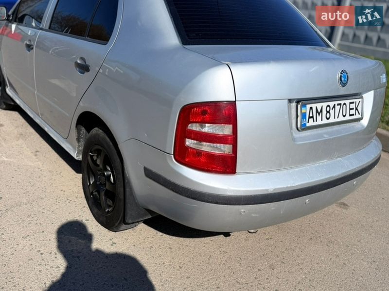 Седан Skoda Fabia 2003 в Бердичеві