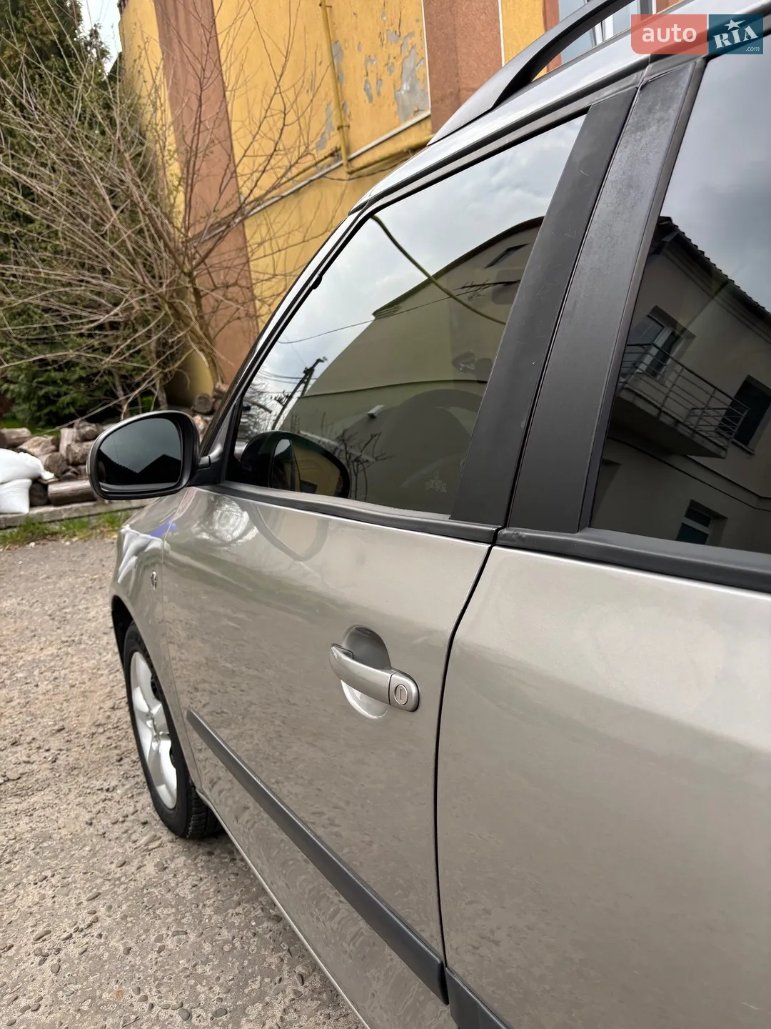 2010 Skoda Fabia - мініатюра 8