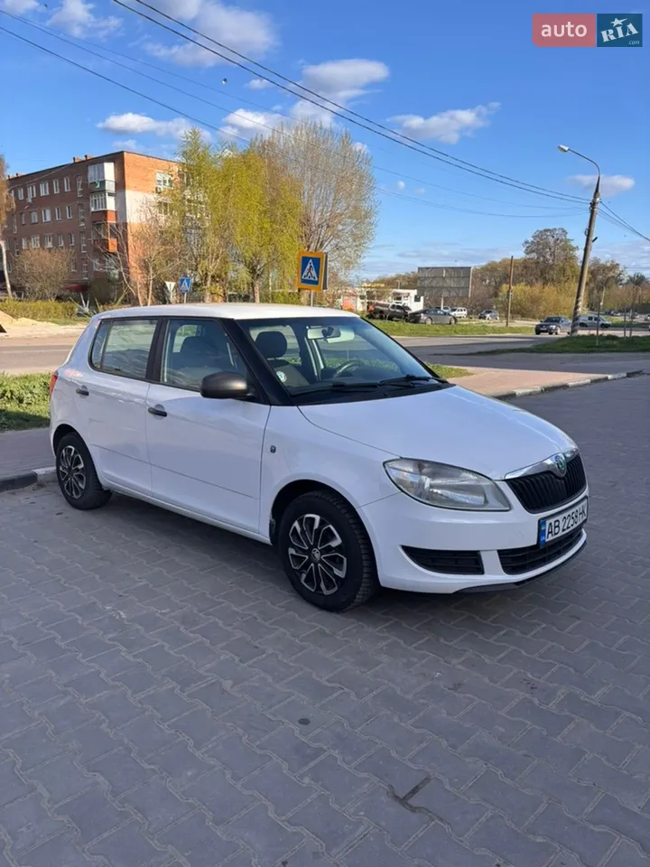 2010 Skoda Fabia - мініатюра 14