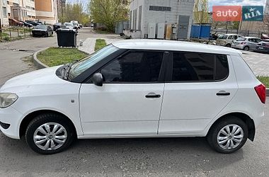 Хетчбек Skoda Fabia 2011 в Києві