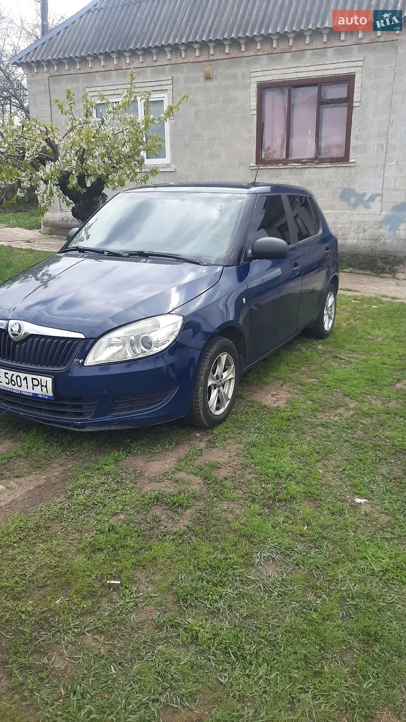 2014 Skoda Fabia - мініатюра 2
