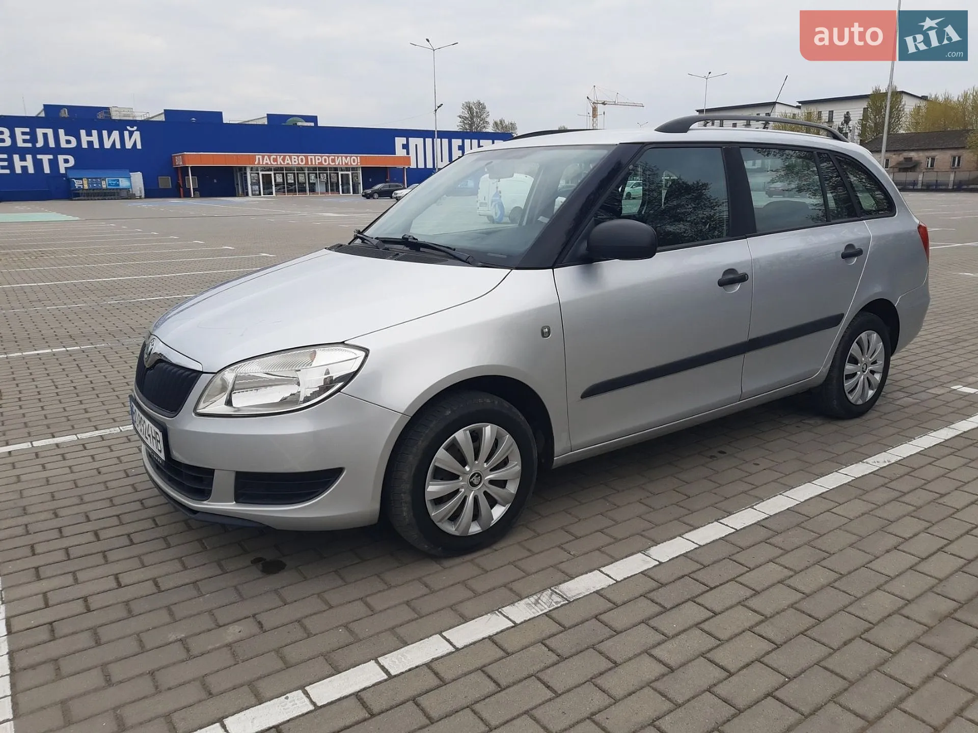 2011 Skoda Fabia - мініатюра 8