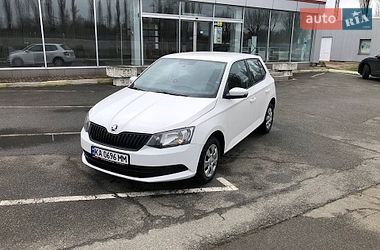 Хэтчбек Skoda Fabia 2017 в Киеве