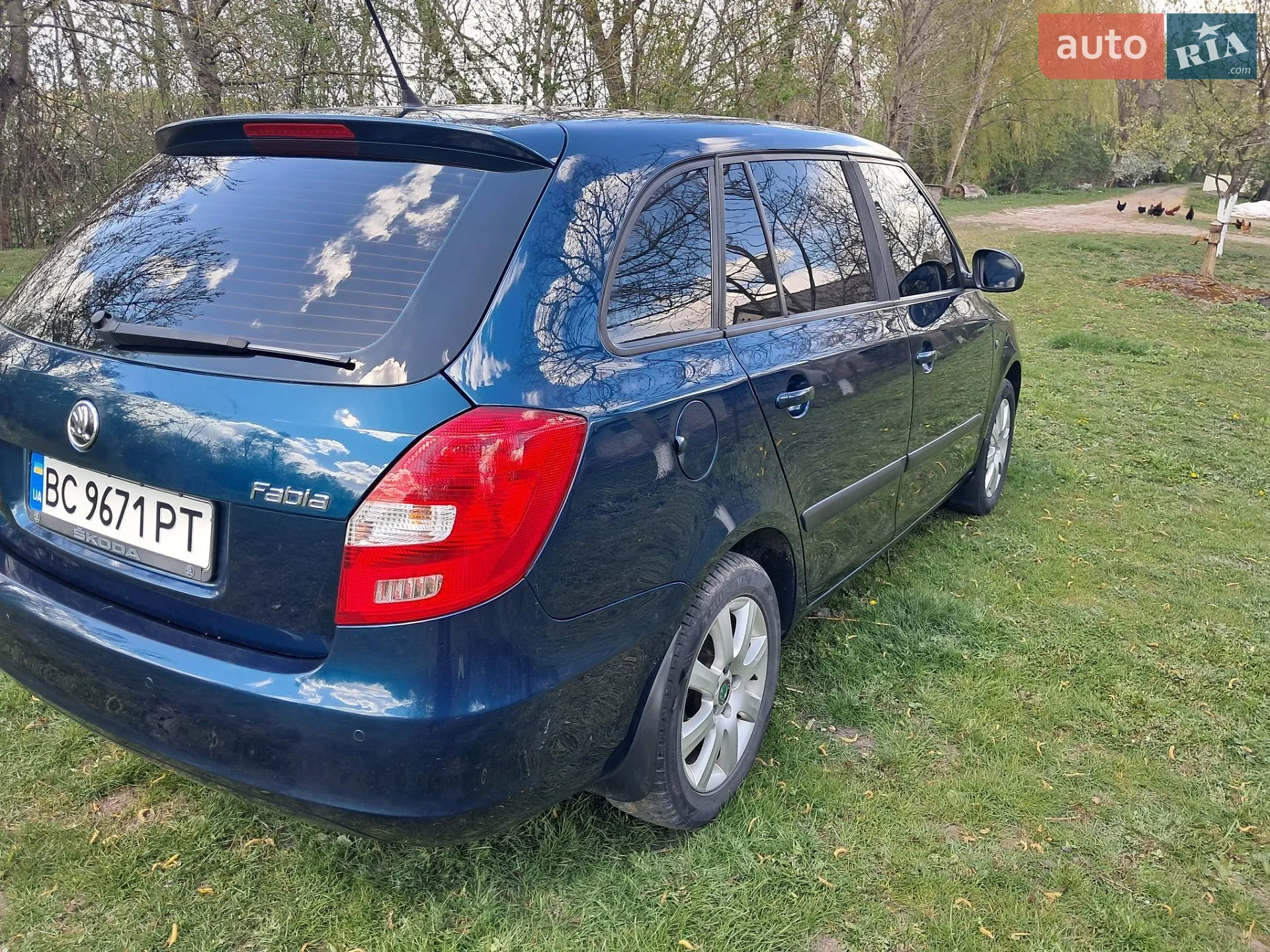 2011 Skoda Fabia - мініатюра 8