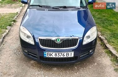 Хетчбек Skoda Fabia 2009 в Рівному