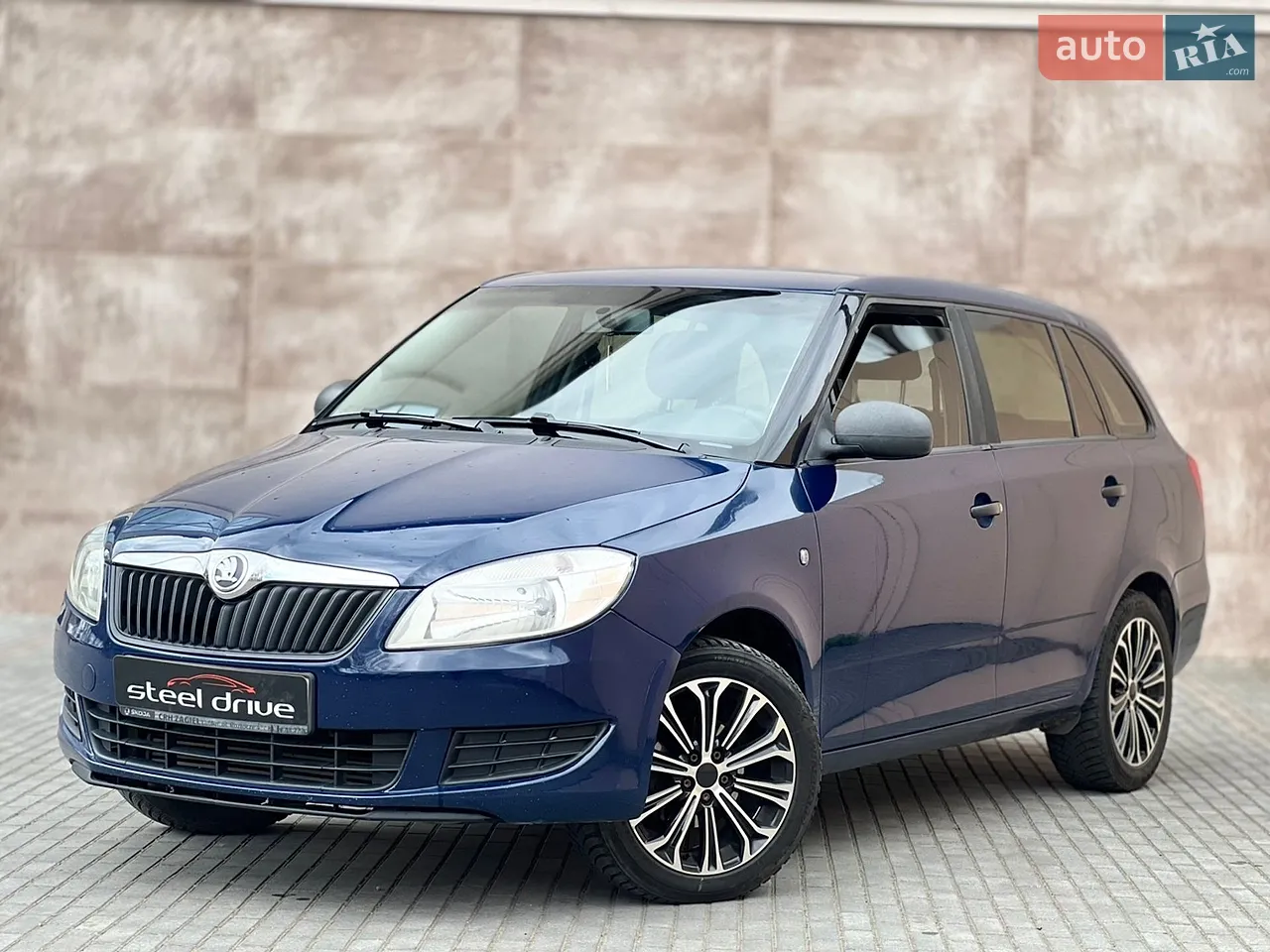 2012 Skoda Fabia - мініатюра 9