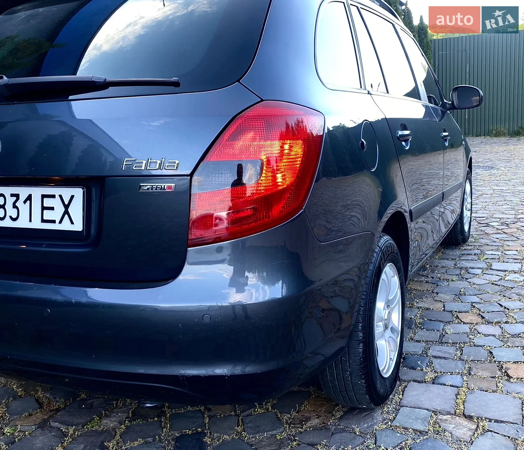 2011 Skoda Fabia - мініатюра 10