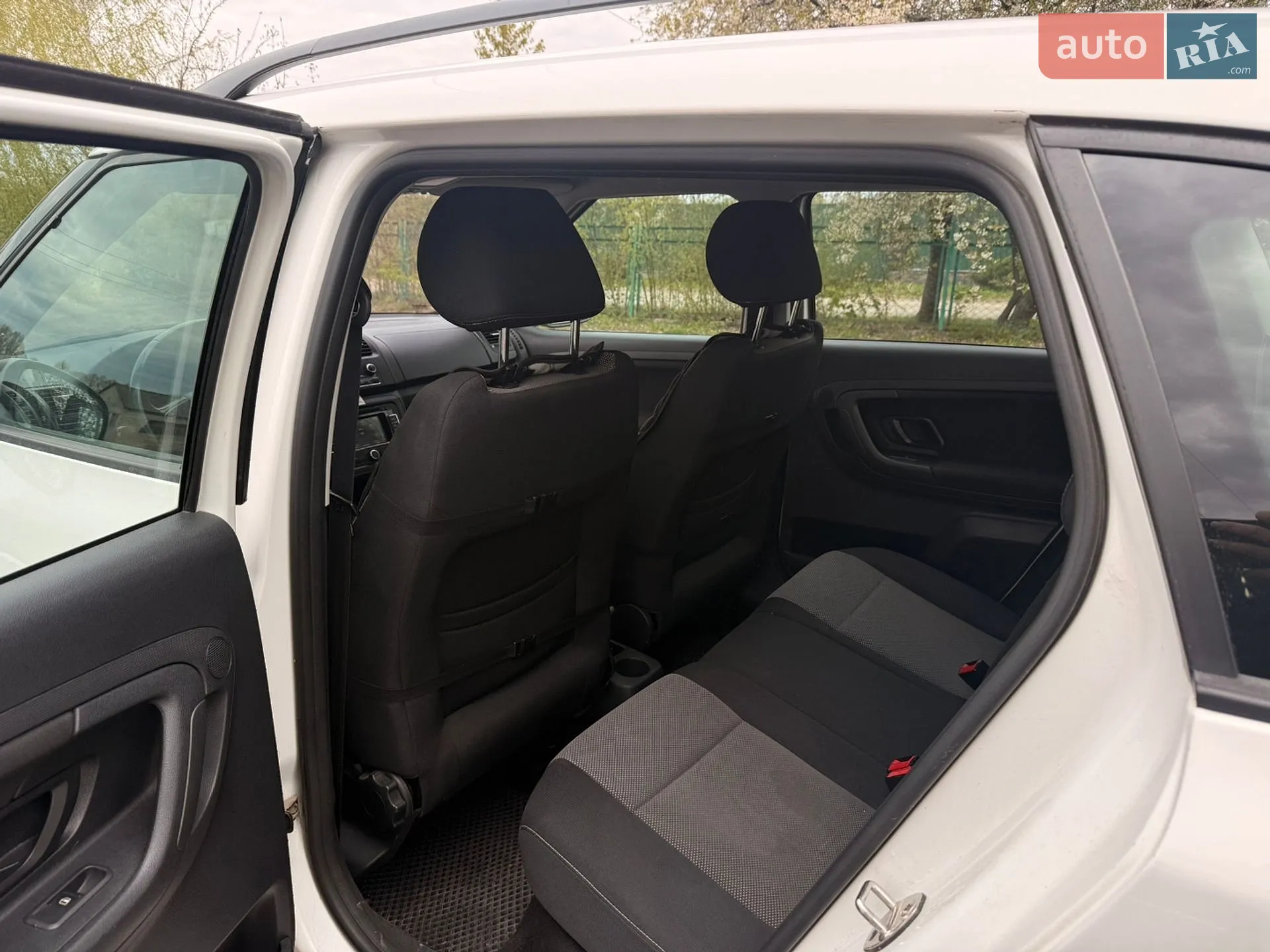 2012 Skoda Fabia - мініатюра 8