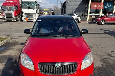 Хэтчбек Skoda Fabia 2010 в Мироновке