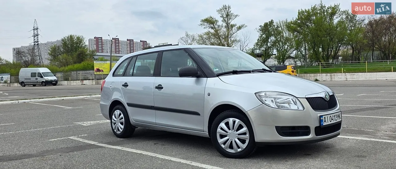 2010 Skoda Fabia - мініатюра 11