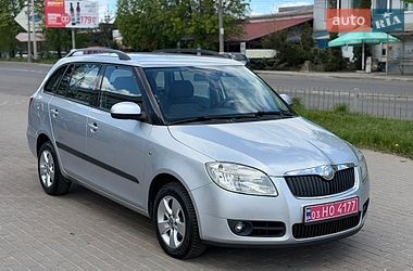 Универсал Skoda Fabia 2010 в Ровно