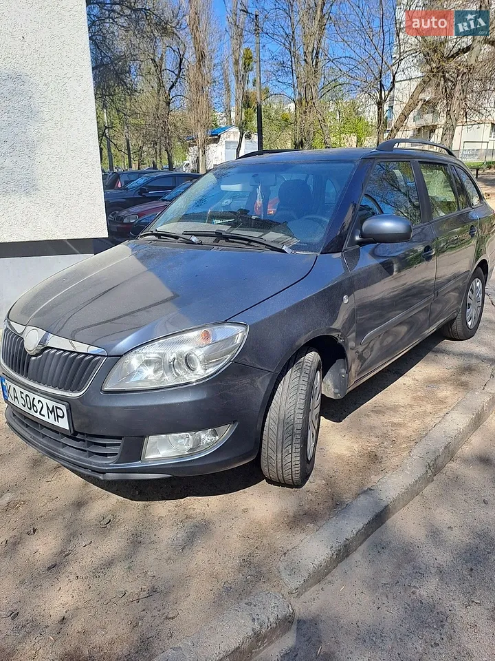 2010 Skoda Fabia - мініатюра 31