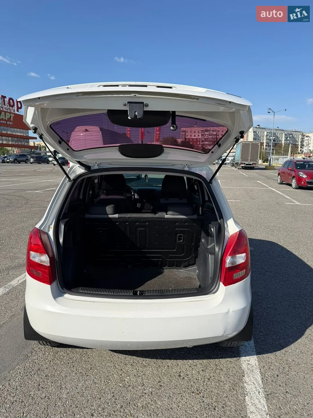 2011 Skoda Fabia - мініатюра 27