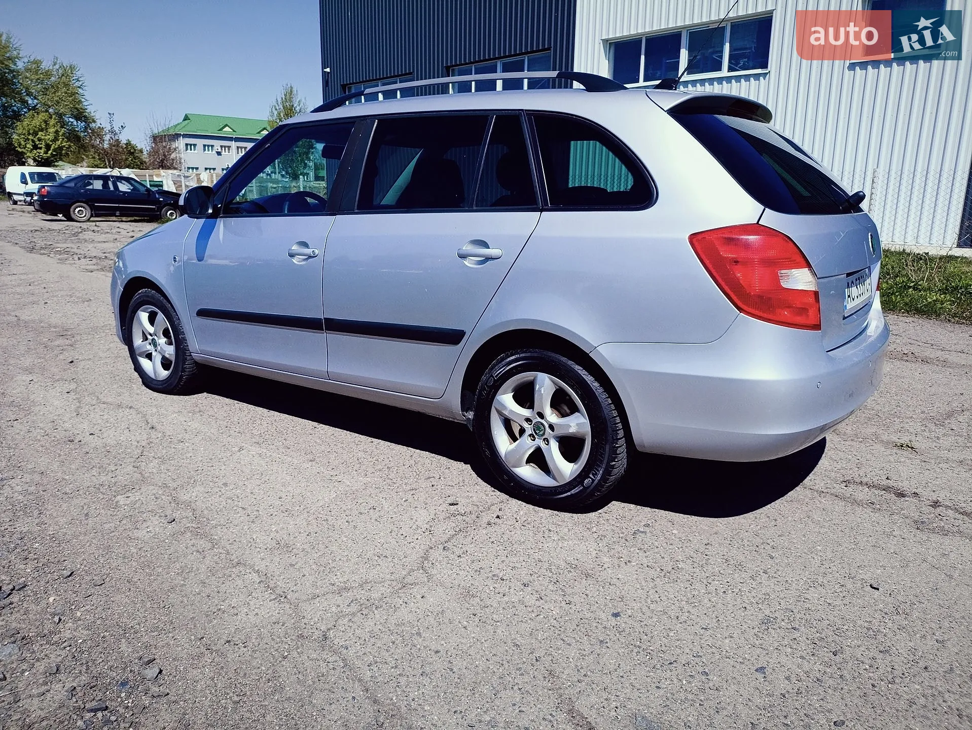 2011 Skoda Fabia - мініатюра 10