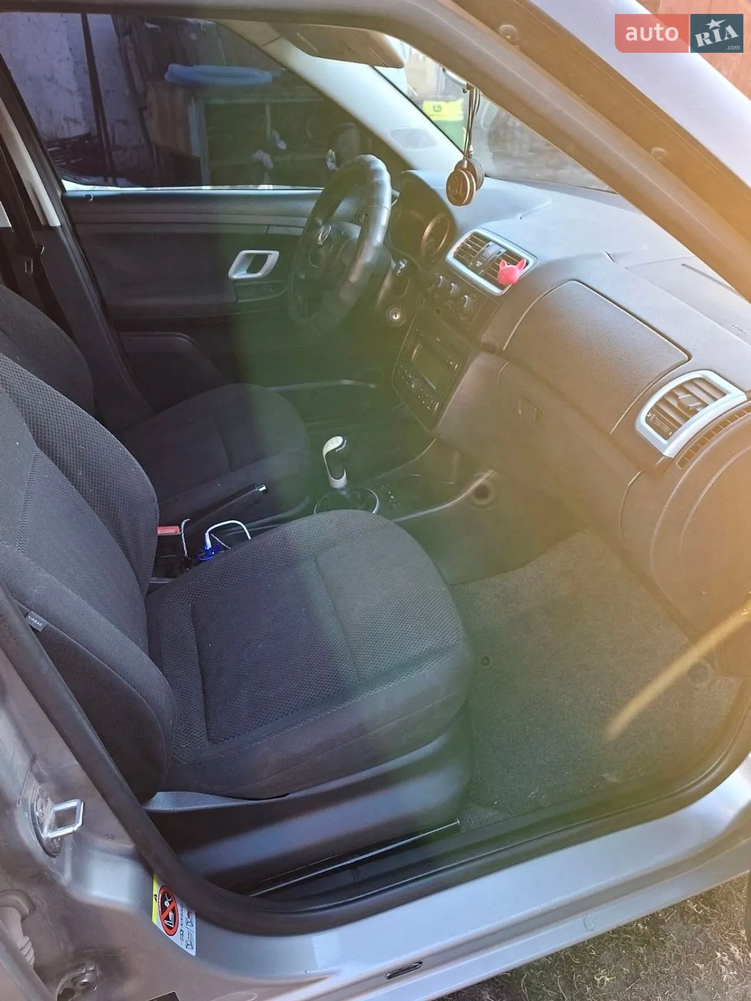 2010 Skoda Fabia - мініатюра 7