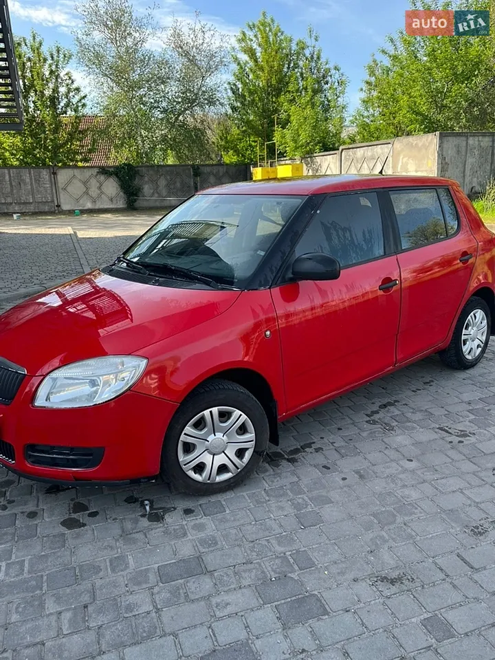2010 Skoda Fabia - мініатюра 16
