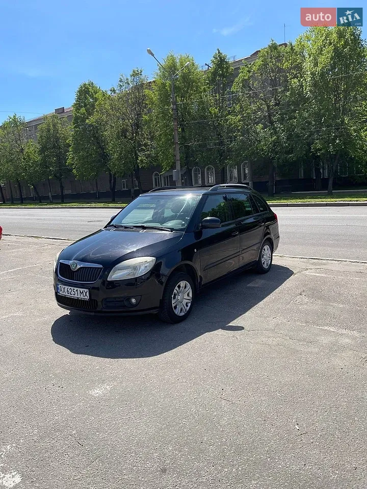 2010 Skoda Fabia - мініатюра 23