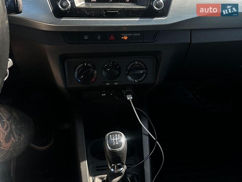 Хетчбек Skoda Fabia 2015 в Києві
