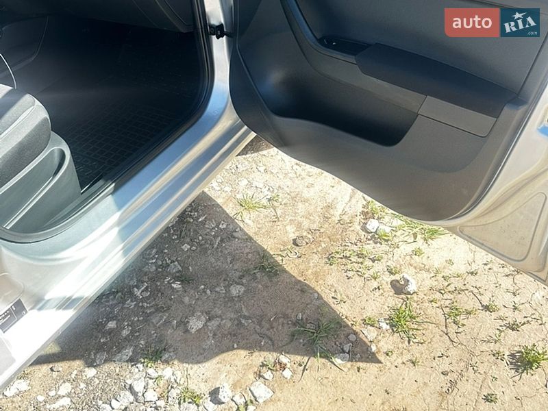 Хетчбек Skoda Fabia 2015 в Києві