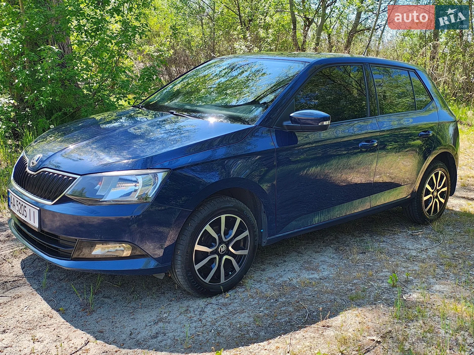 2015 Skoda Fabia - мініатюра 2