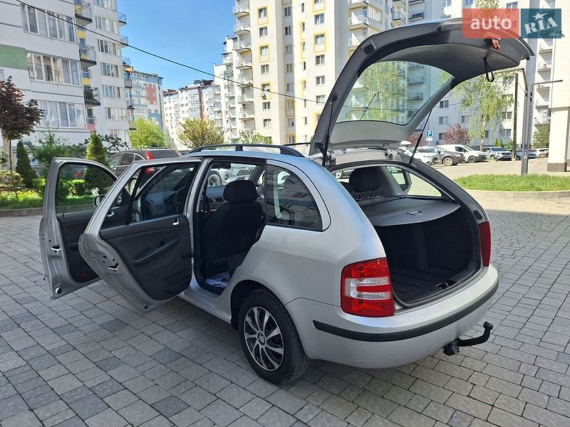 Універсал Skoda Fabia 2006 в Івано-Франківську