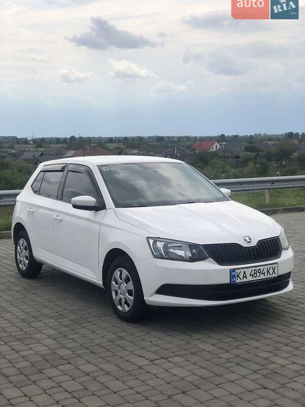 Хэтчбек Skoda Fabia 2017 в Мукачево