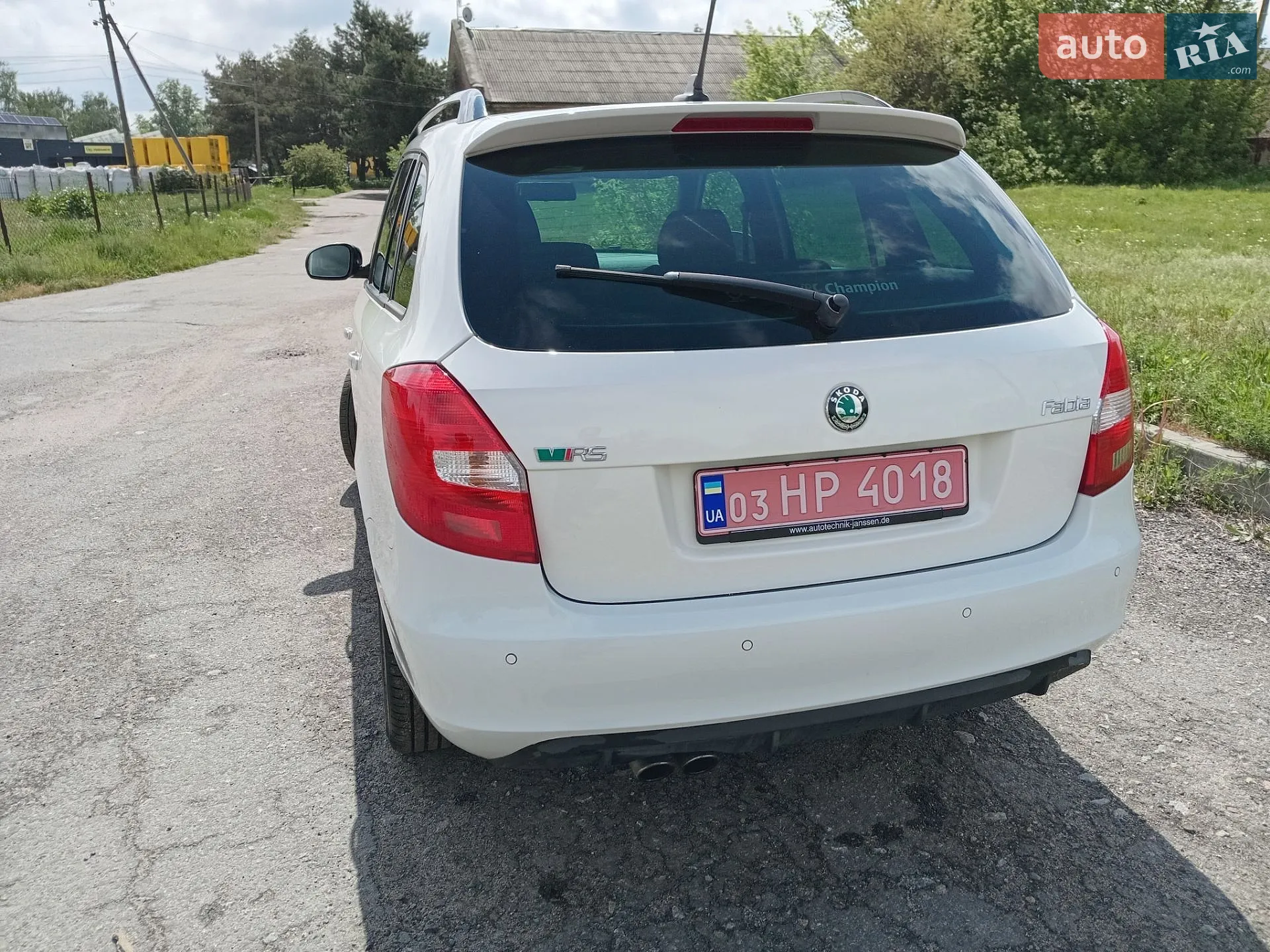 2011 Skoda Fabia - мініатюра 11