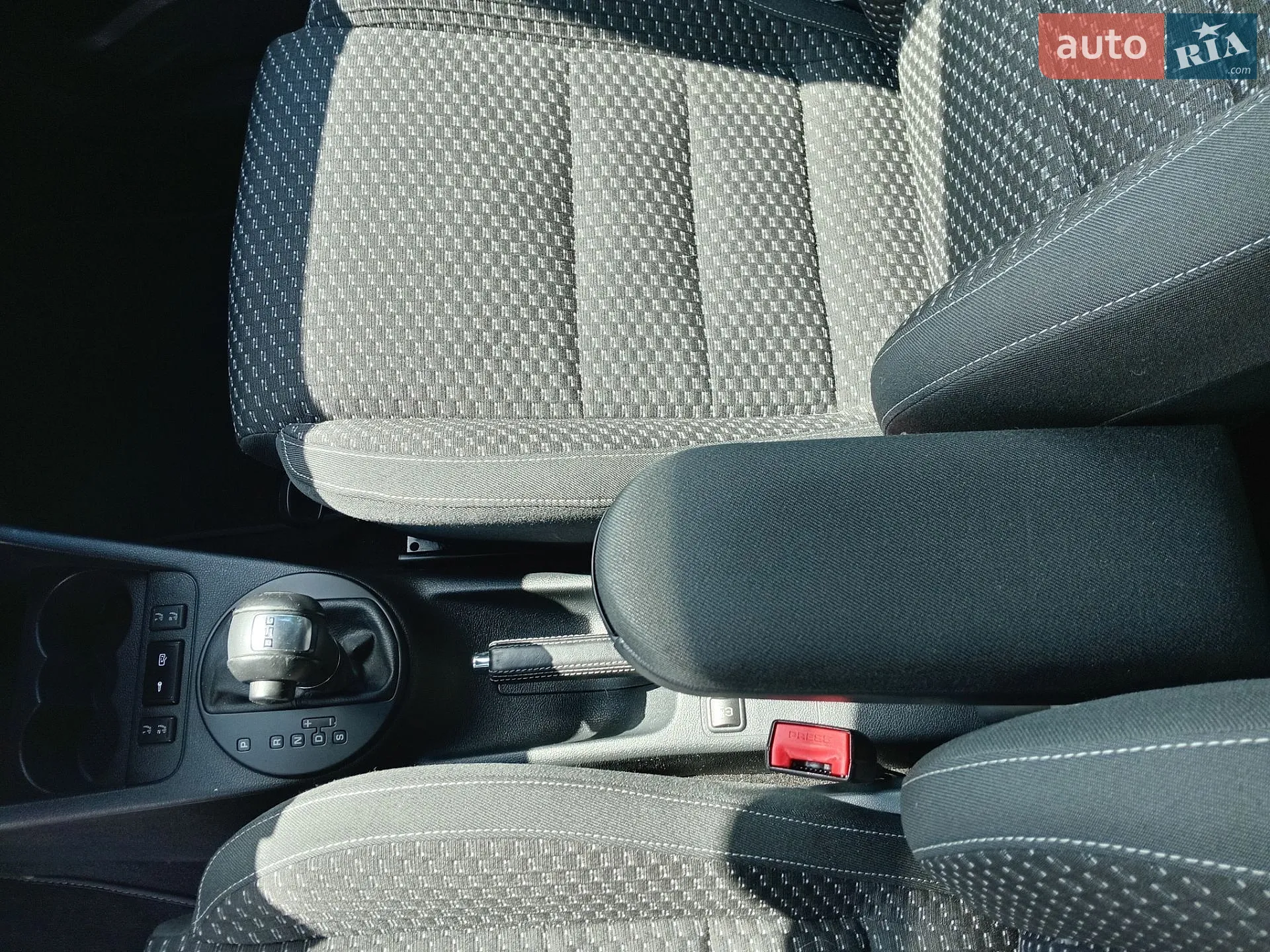 2011 Skoda Fabia - мініатюра 24