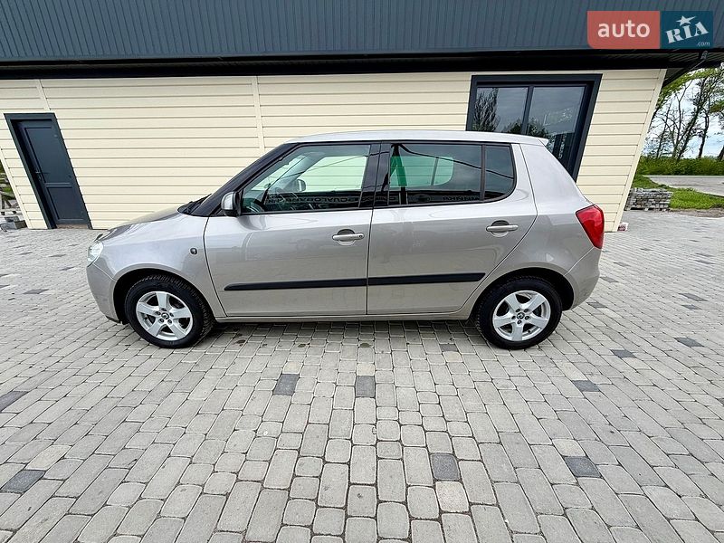 Хэтчбек Skoda Fabia 2008 в Виннице