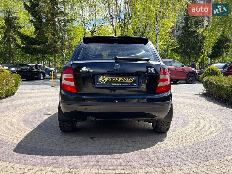 Хэтчбек Skoda Fabia 2007 в Львове
