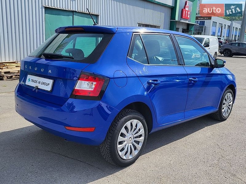 Хэтчбек Skoda Fabia 2021 в Киеве