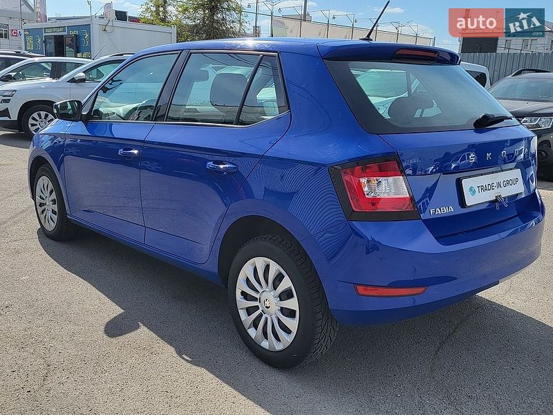 Хэтчбек Skoda Fabia 2021 в Киеве