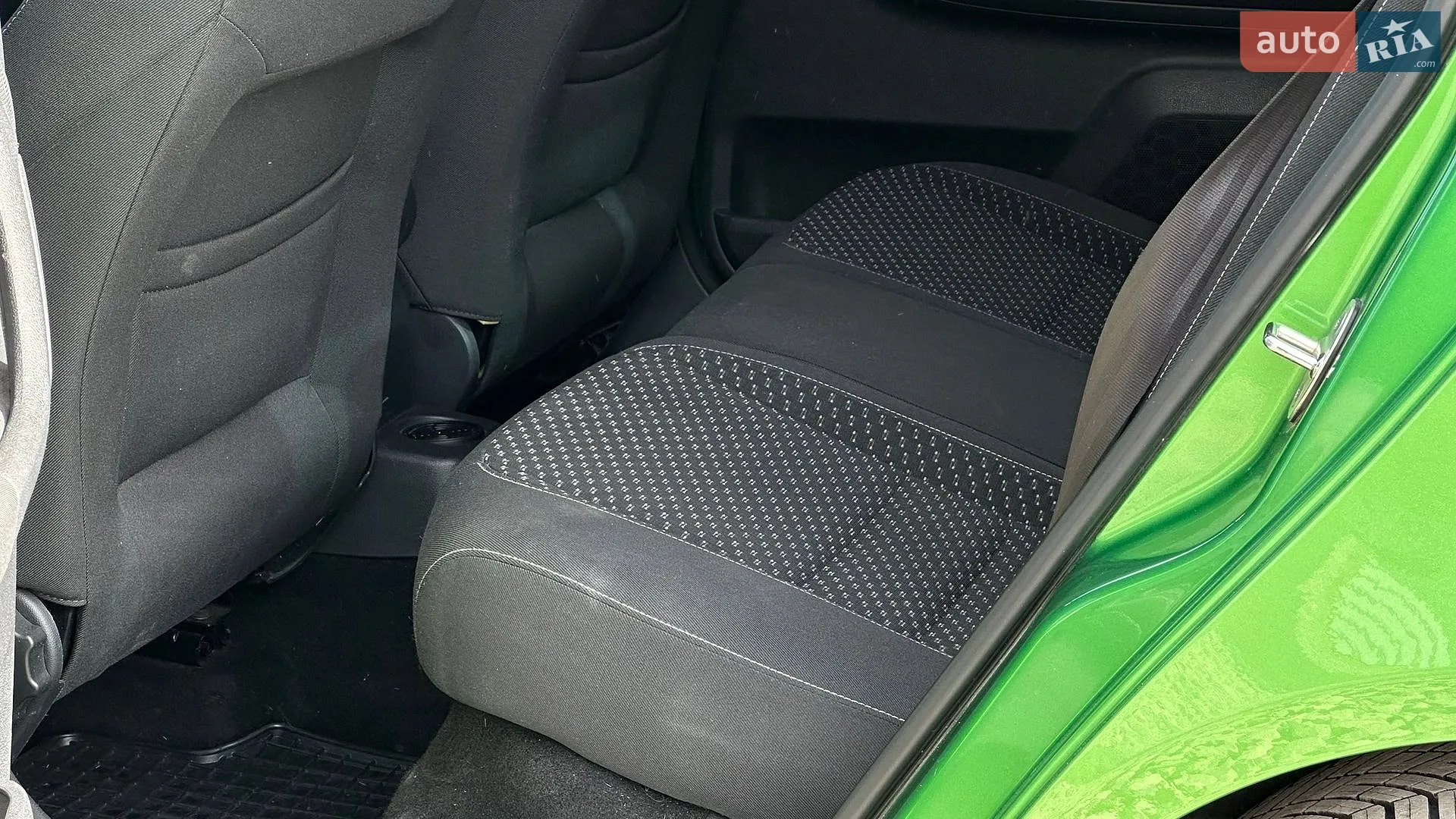 2010 Skoda Fabia - мініатюра 77