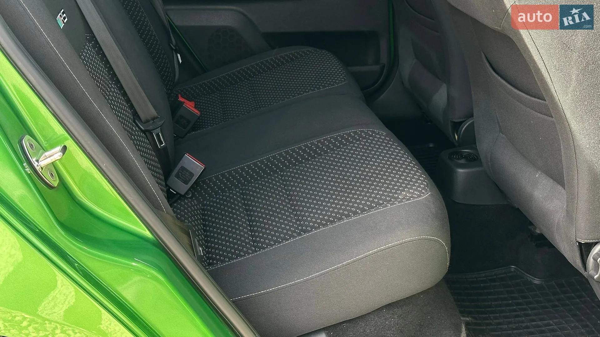 2010 Skoda Fabia - мініатюра 82