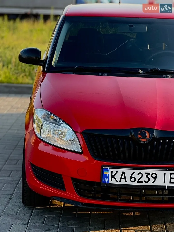 2011 Skoda Fabia - мініатюра 15