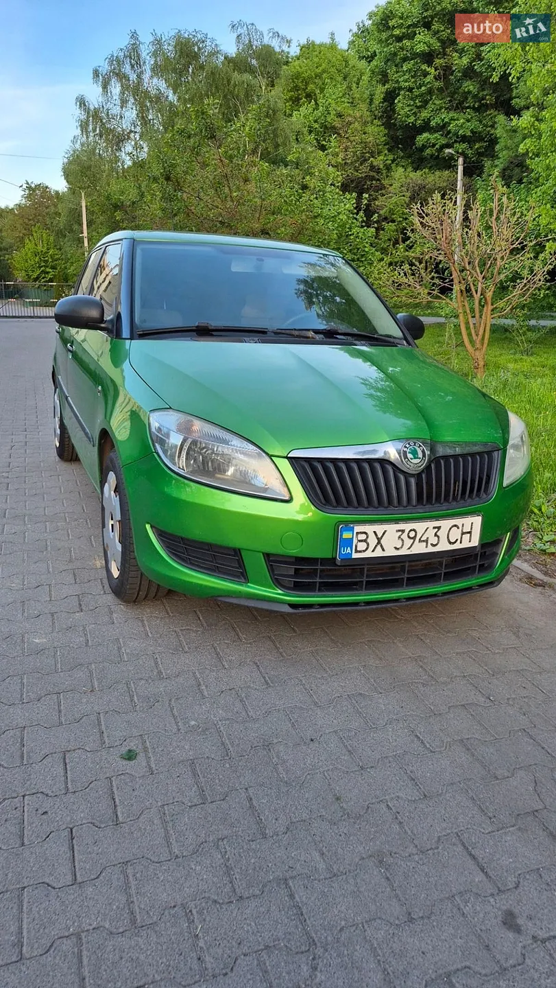 2010 Skoda Fabia - мініатюра 2