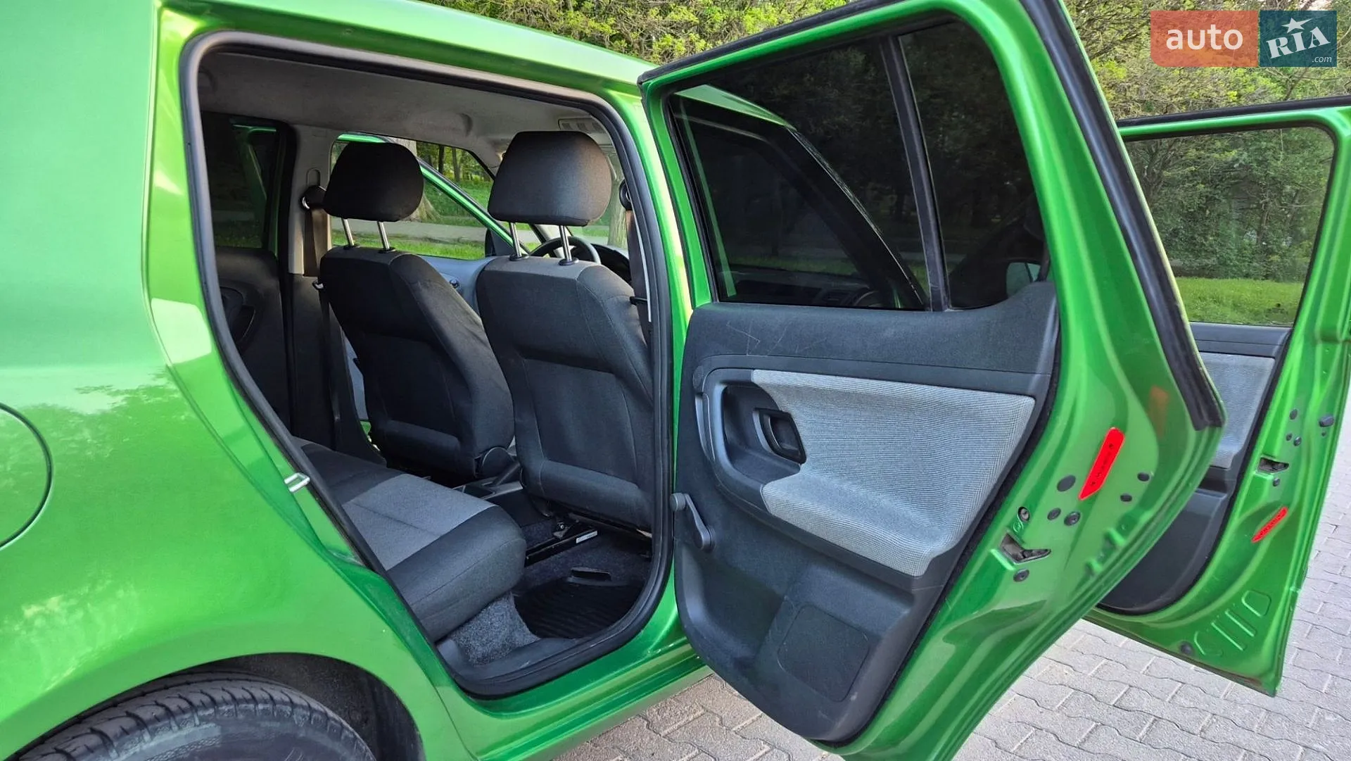 2010 Skoda Fabia - мініатюра 9