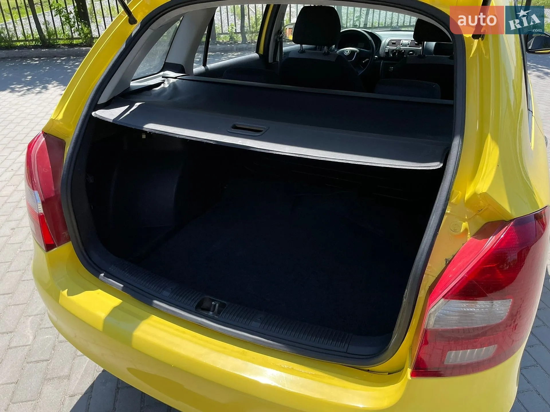 2011 Skoda Fabia - мініатюра 27