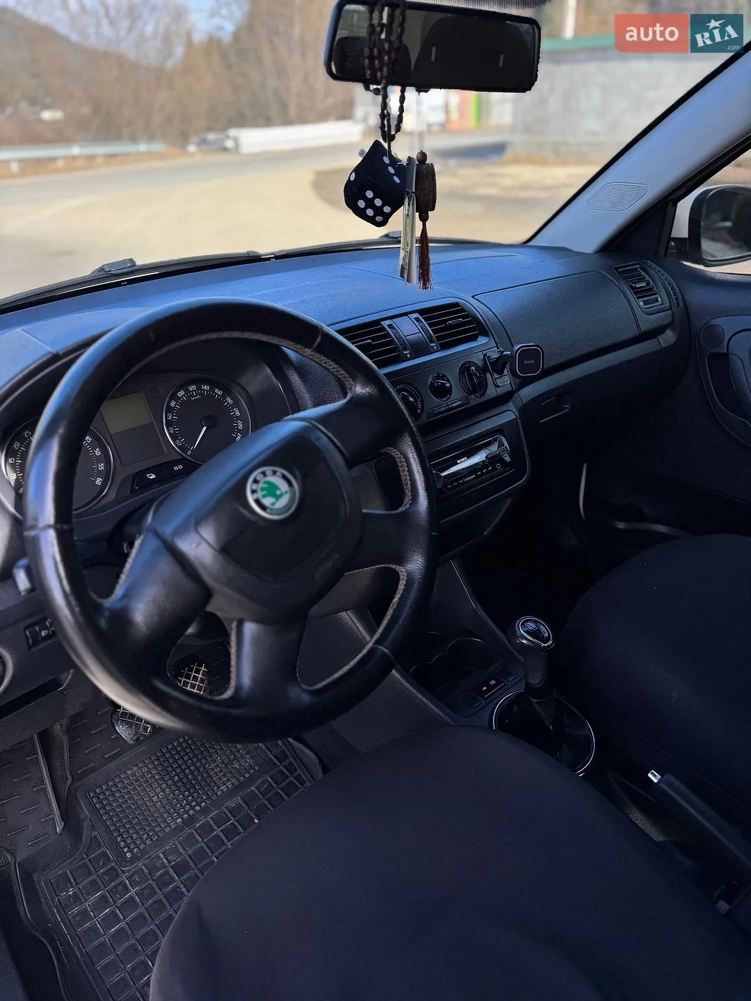 2010 Skoda Fabia - мініатюра 4