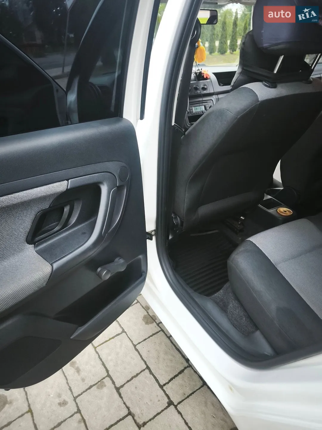 2014 Skoda Fabia - мініатюра 17