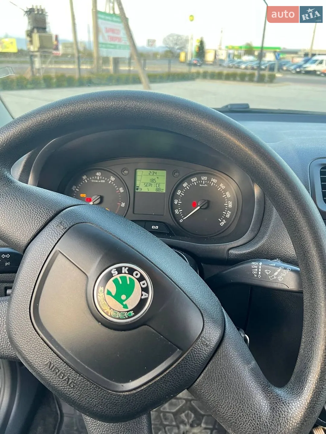 2010 Skoda Fabia - мініатюра 12