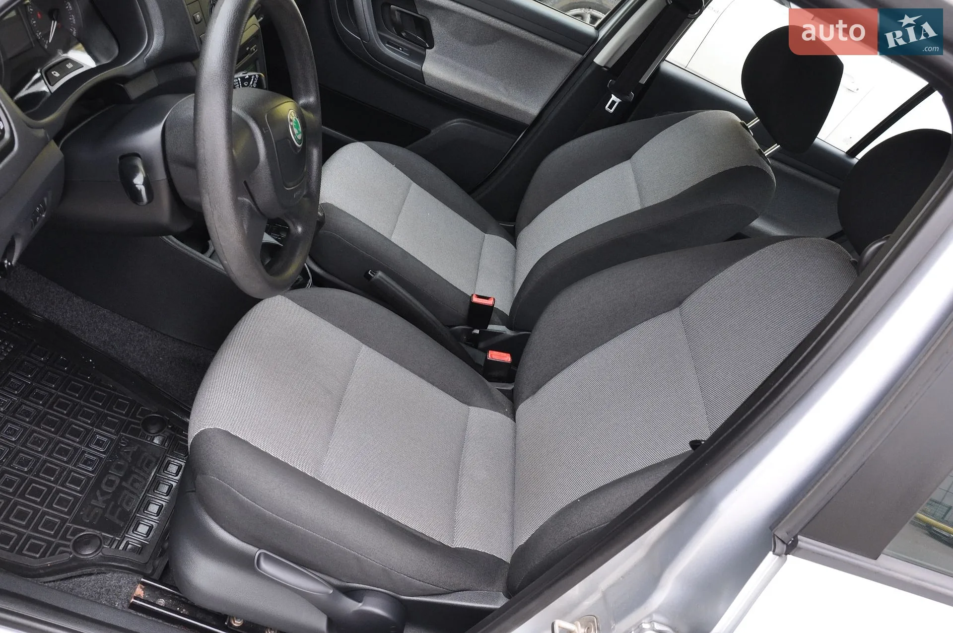 2011 Skoda Fabia - мініатюра 21