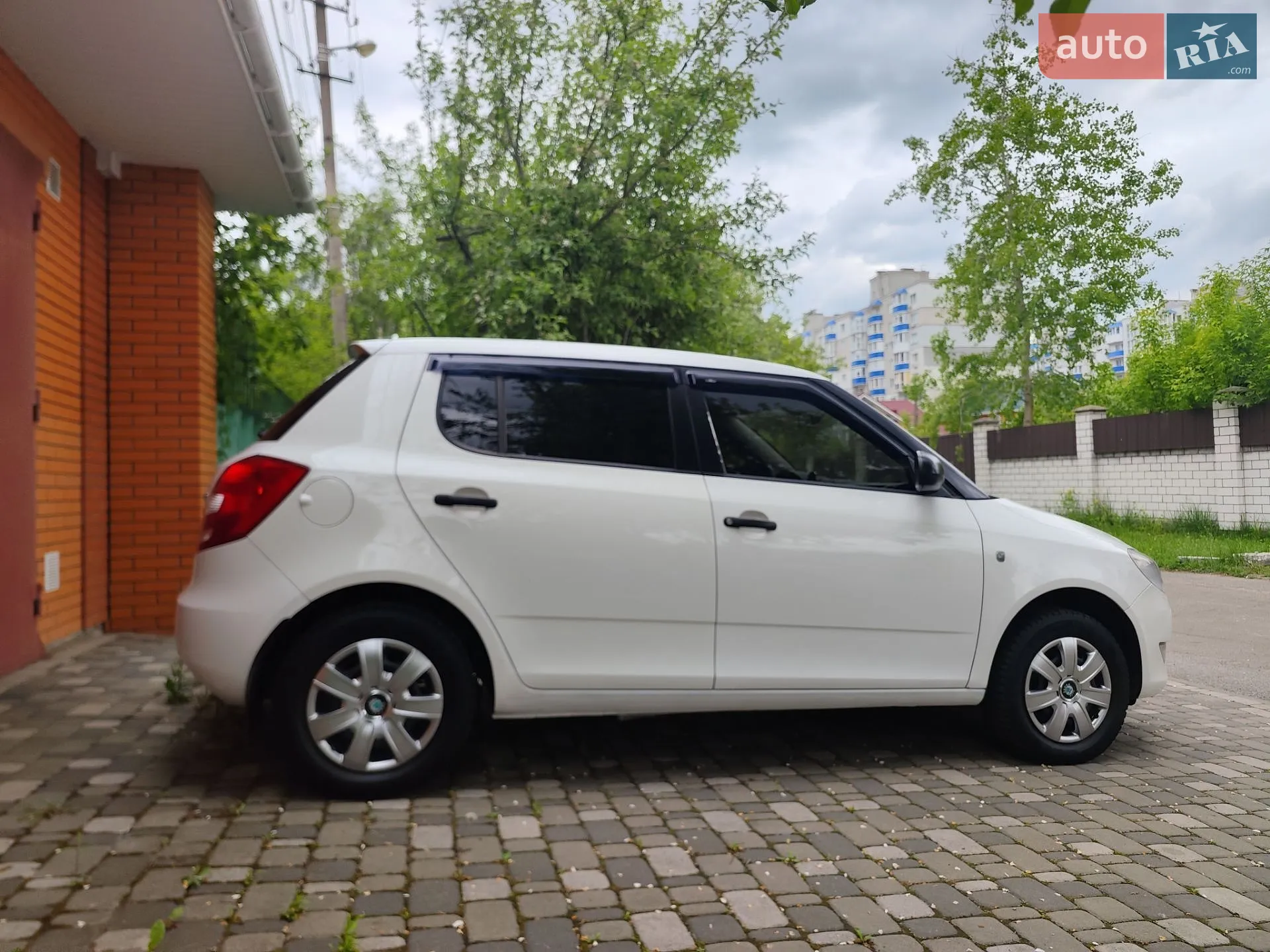 2011 Skoda Fabia - мініатюра 11