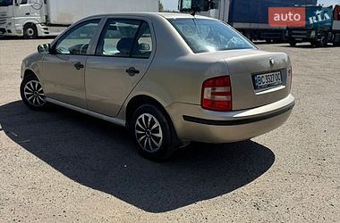 Седан Skoda Fabia 2004 в Львове
