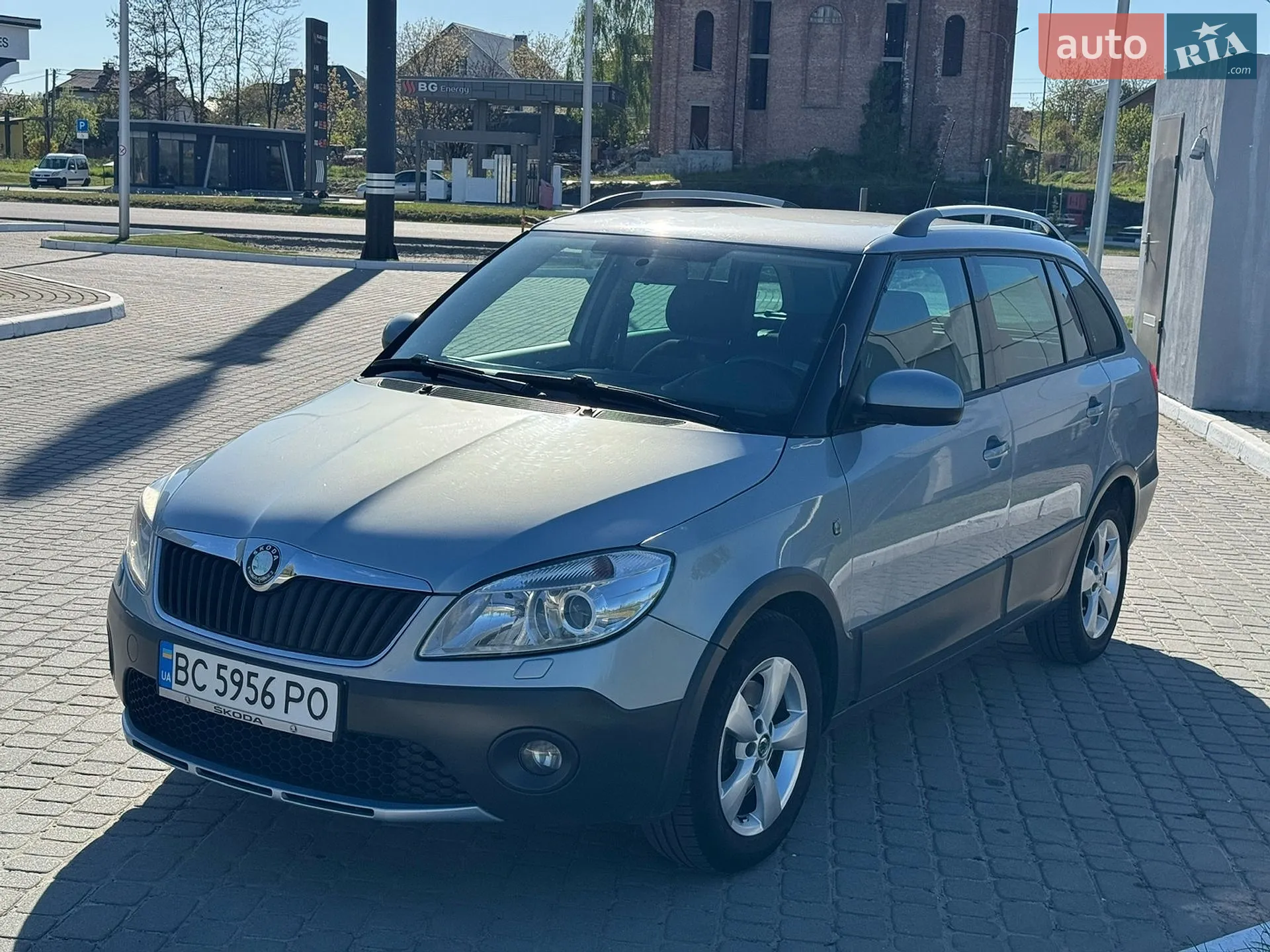 2010 Skoda Fabia - мініатюра 2