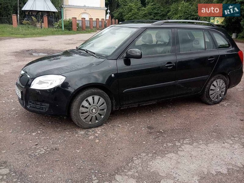 Универсал Skoda Fabia 2009 в Полтаве