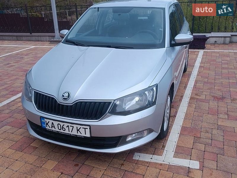 Хэтчбек Skoda Fabia 2017 в Киеве